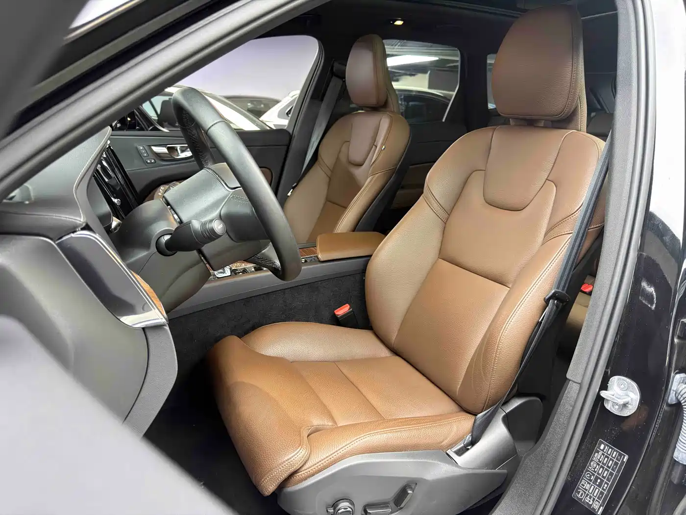 Volvo XC60 2025 2025 B5 AWD Smart Elite Luxury Edition