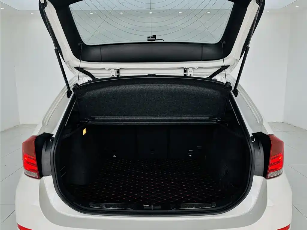 BMW X1 2015 Model sDrive18i Fashion Advanced Edition фото 23