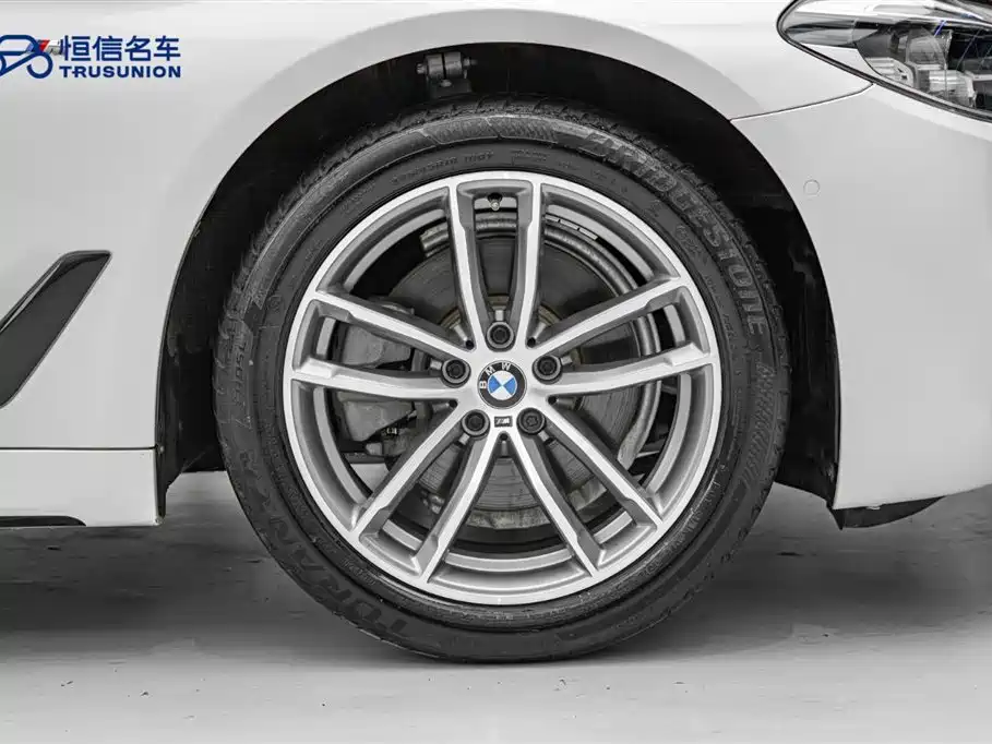 BMW 5 Series 2018 525Li M Sport Package фото 11