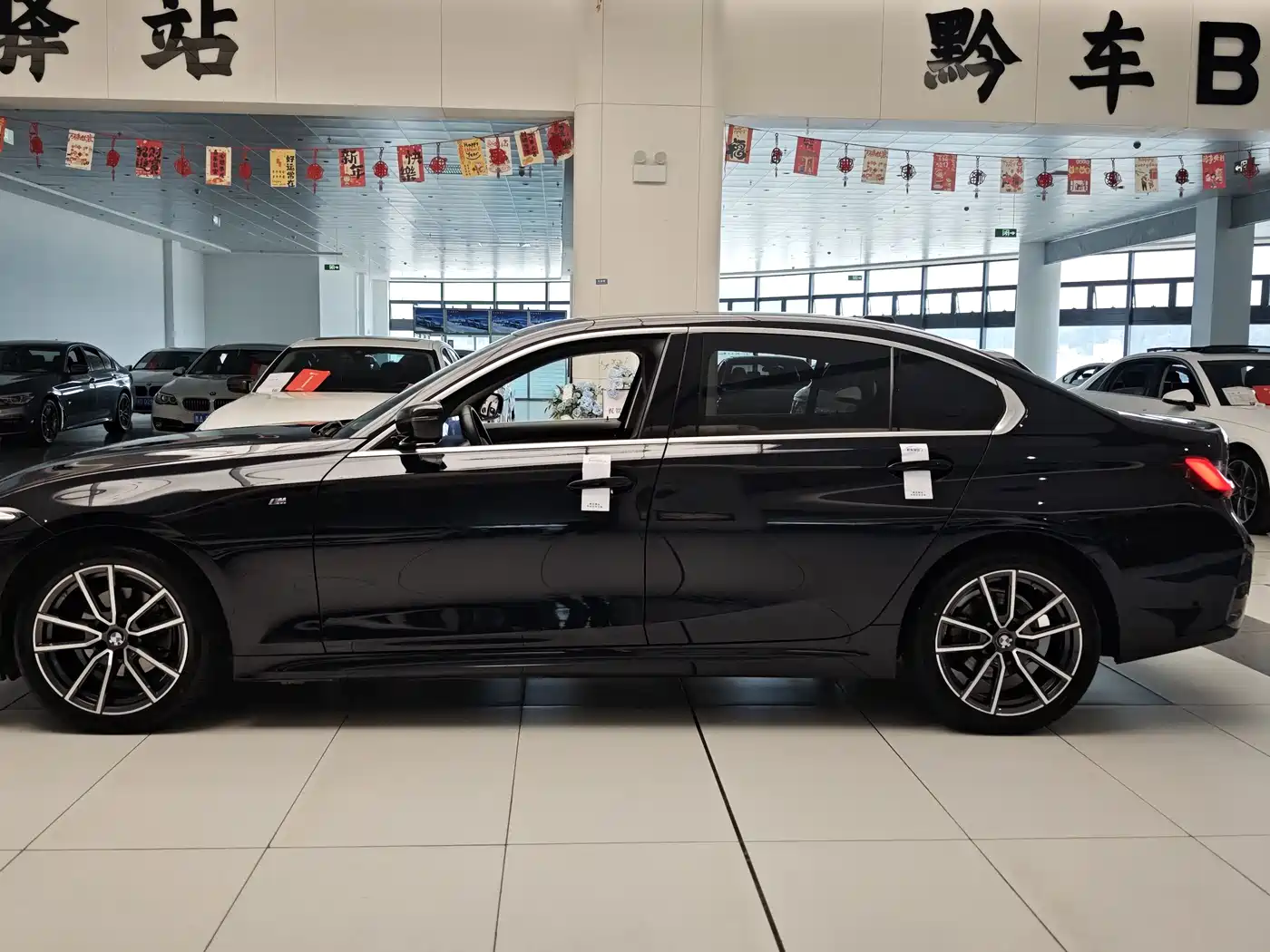 BMW 3 Series 2023 325Li M Sport Package фото 6