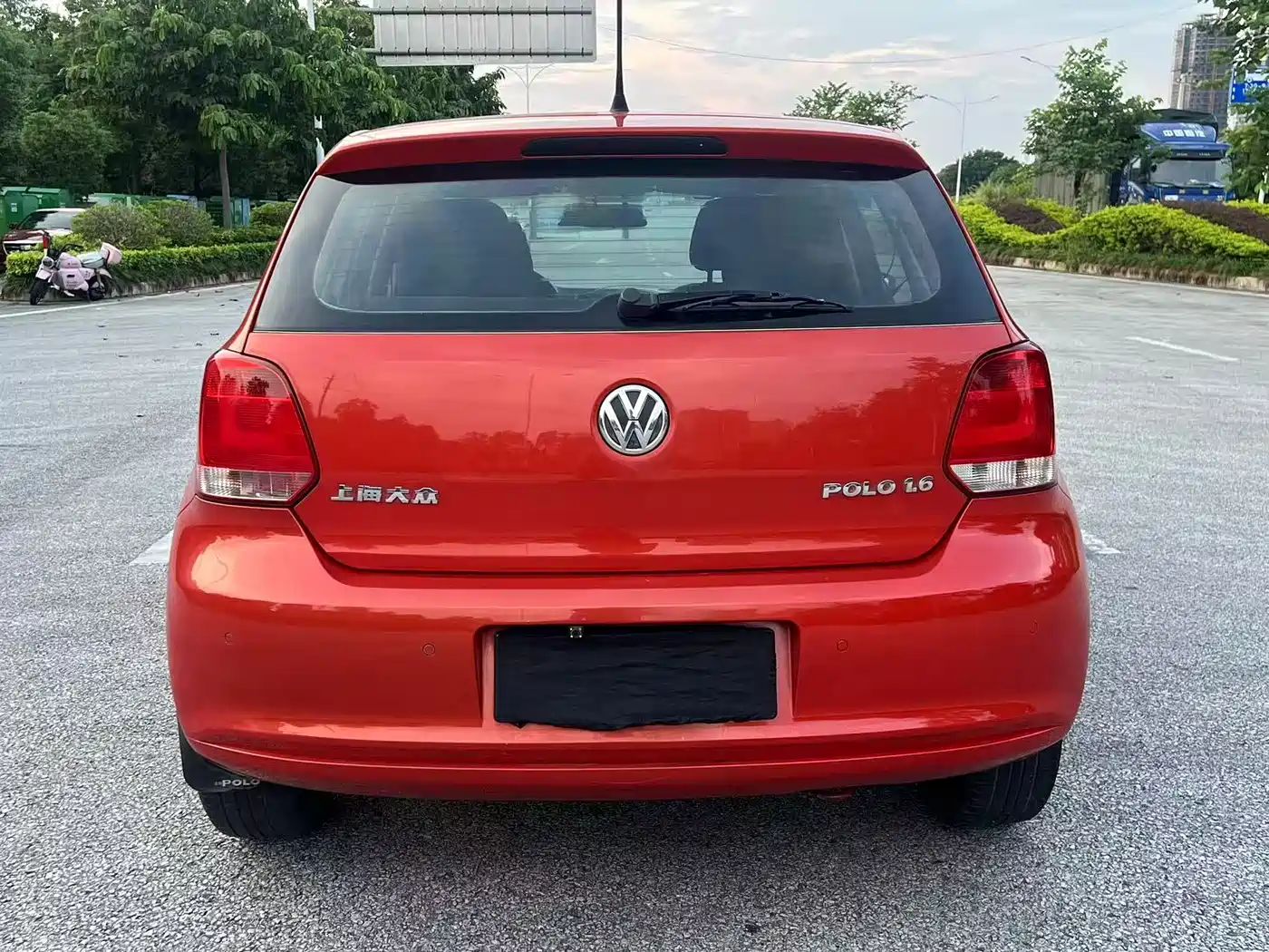 Volkswagen Polo 2012 2011 1.6L Automatic Cool Edition