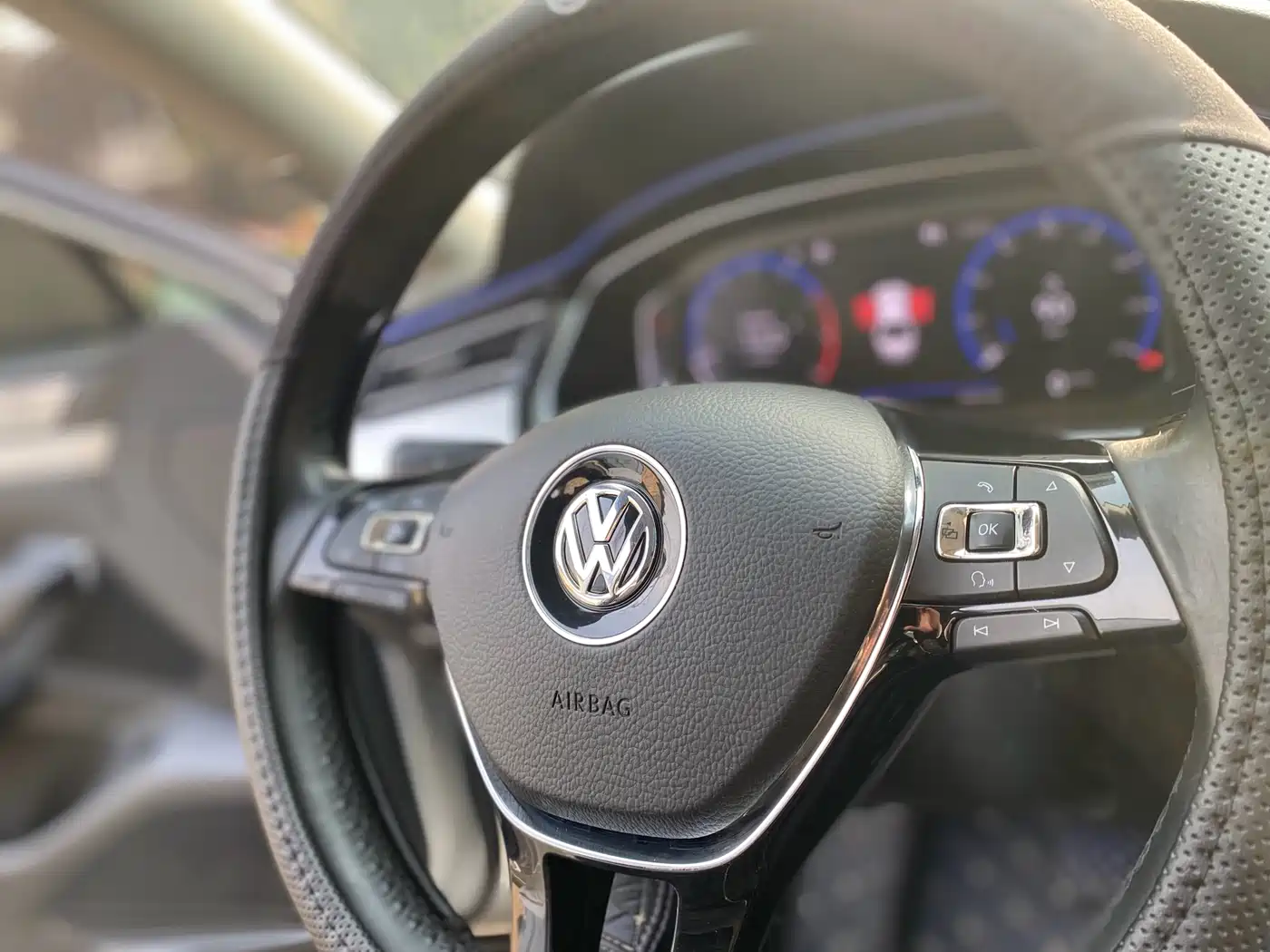 Volkswagen Magotan 2018 280TSI DSG Leading фото 16