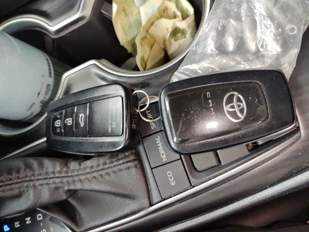 Toyota Camry 2021 2.5G Luxury Edition фото 9