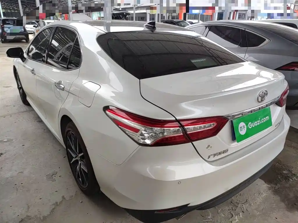 Toyota Camry 2021 2.5G Luxury Edition фото 5