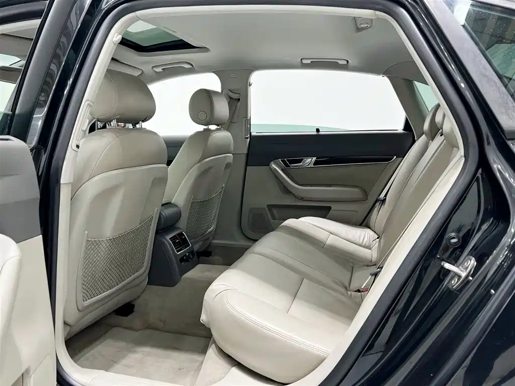 Audi A6L 2011 2.0 TFSI Automatic Comfort фото 11