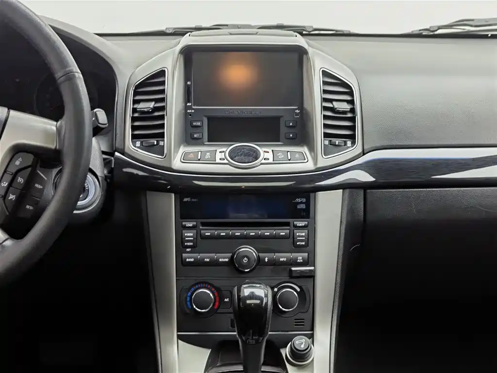 Chevrolet Captiva 2012 2.4L 4WD Flagship Edition 7-Seater фото 12