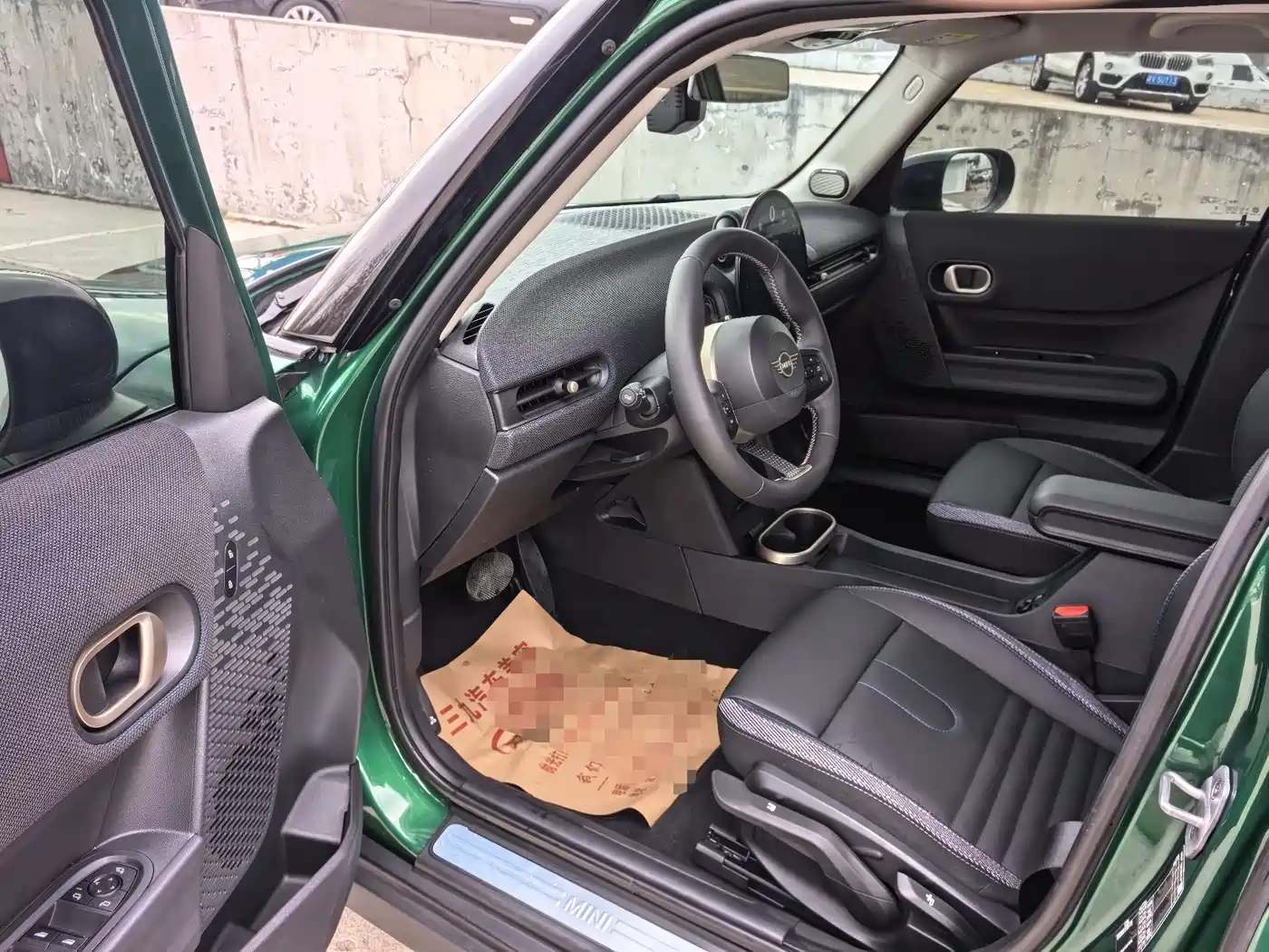 MINI 2025 1.5T COOPER Classic 5-Door фото 8