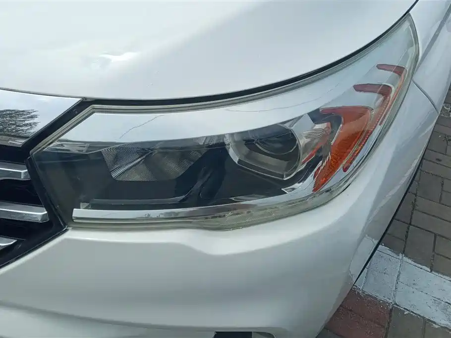GAC Trumpchi Trumpchi GS4 2015 200T Manual Luxury Edition фото 5