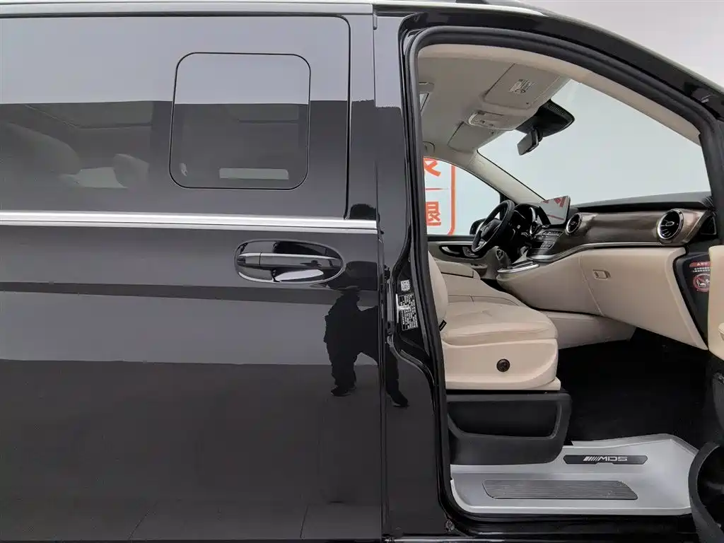 Mercedes-Benz V-Class 2021 V 260 L Long Wheelbase Luxury Edition фото 23
