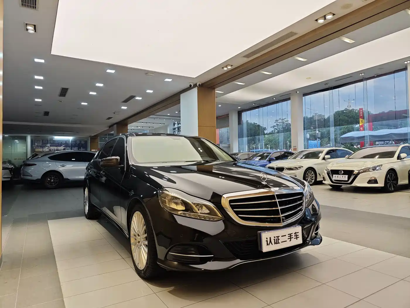 Mercedes-Benz E-Class 2015 E 260 L фото 5