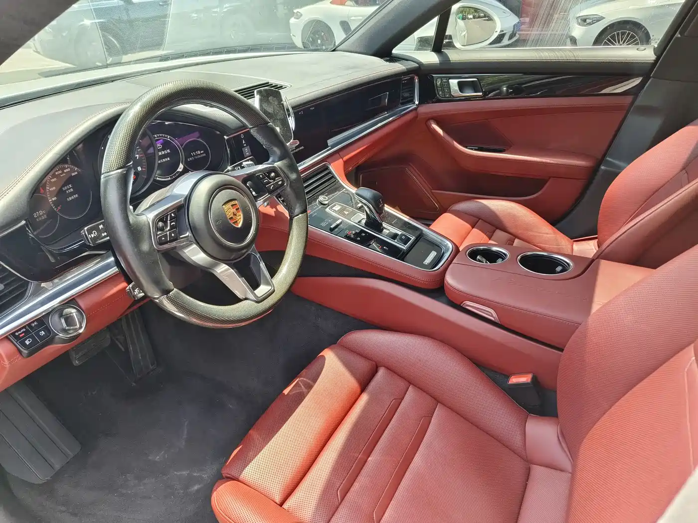 Porsche Panamera 2019 Panamera 4 Executive Long Wheelbase 2.9T фото 4