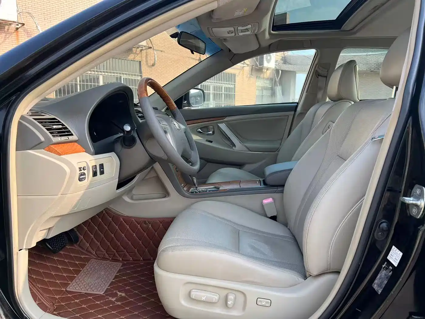 Toyota Camry 2010 200G Classic Edition фото 9