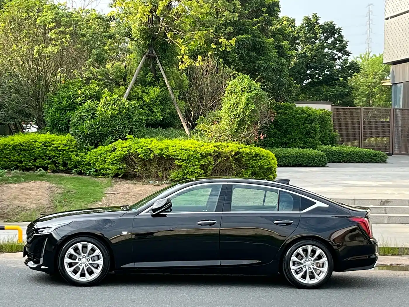 Cadillac CT5 2024 2023 28T Luxury Style (Standard Edition)