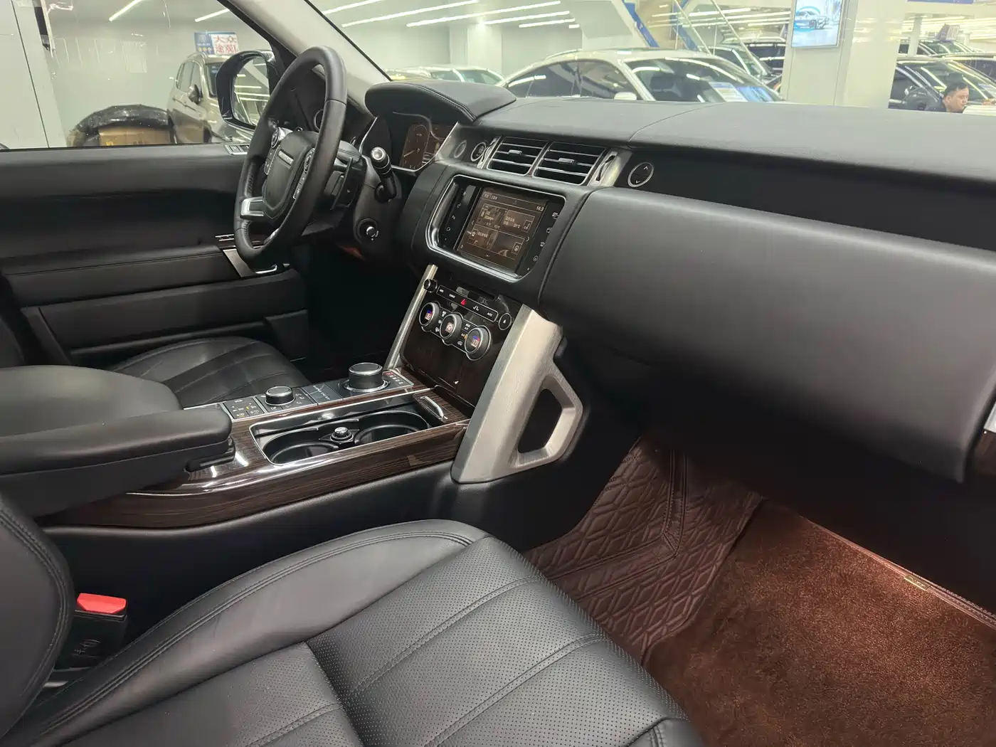 Land Rover Range Rover 2015 3.0 SC V6 Vogue фото 16