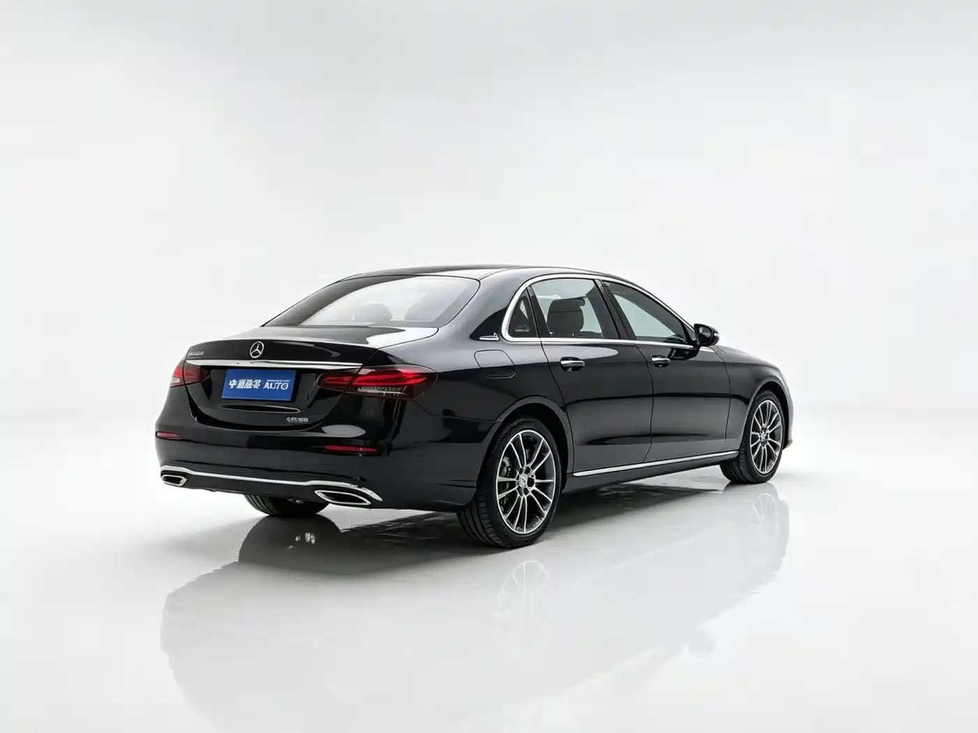 Mercedes-Benz E-Class 2023 E 300 L Fashion фото 5