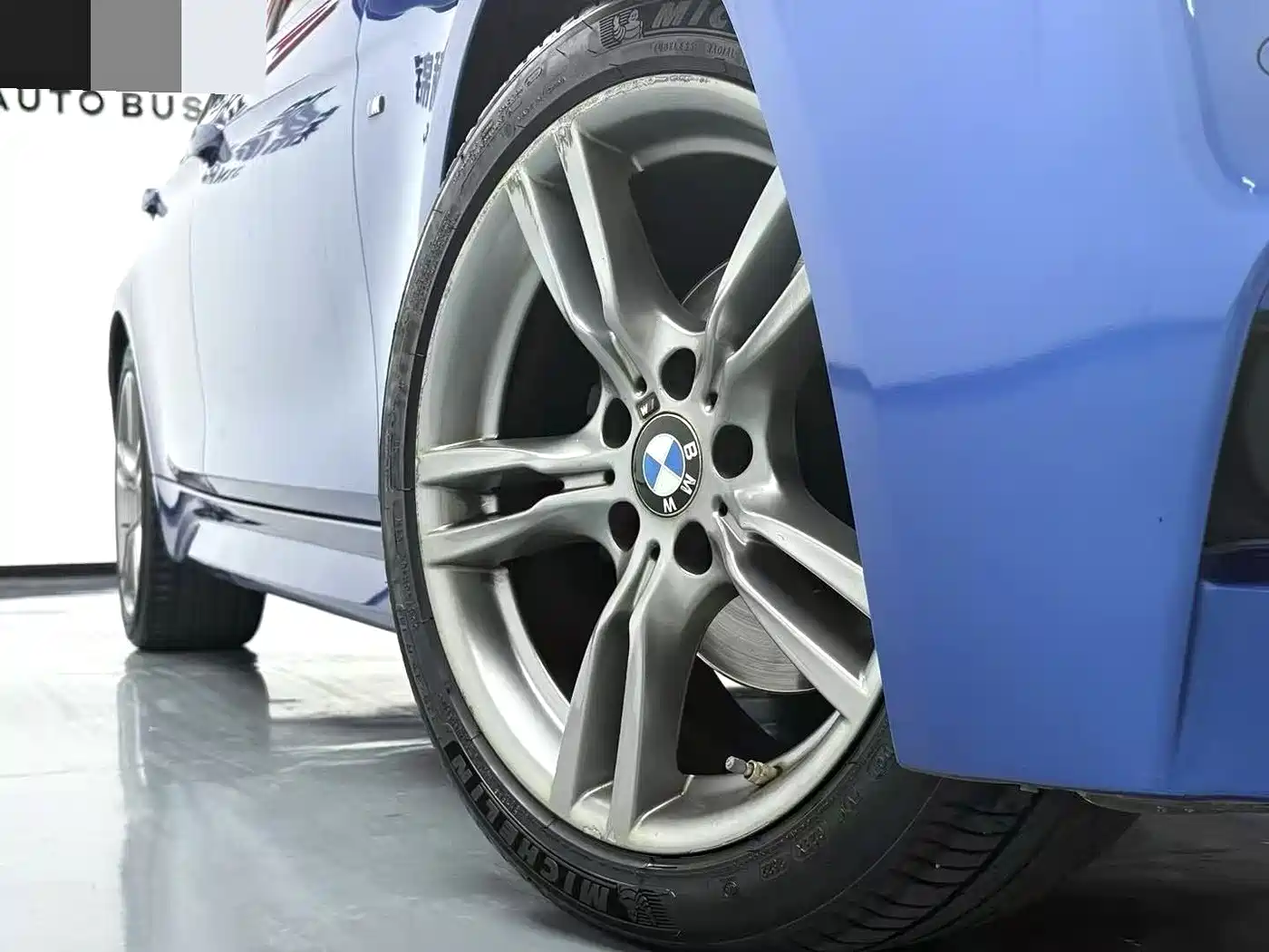 BMW 3 Series 2018 330i M Sport Black Night Edition фото 8
