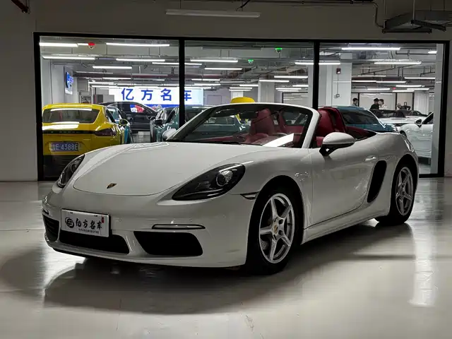 PORSCHE 718