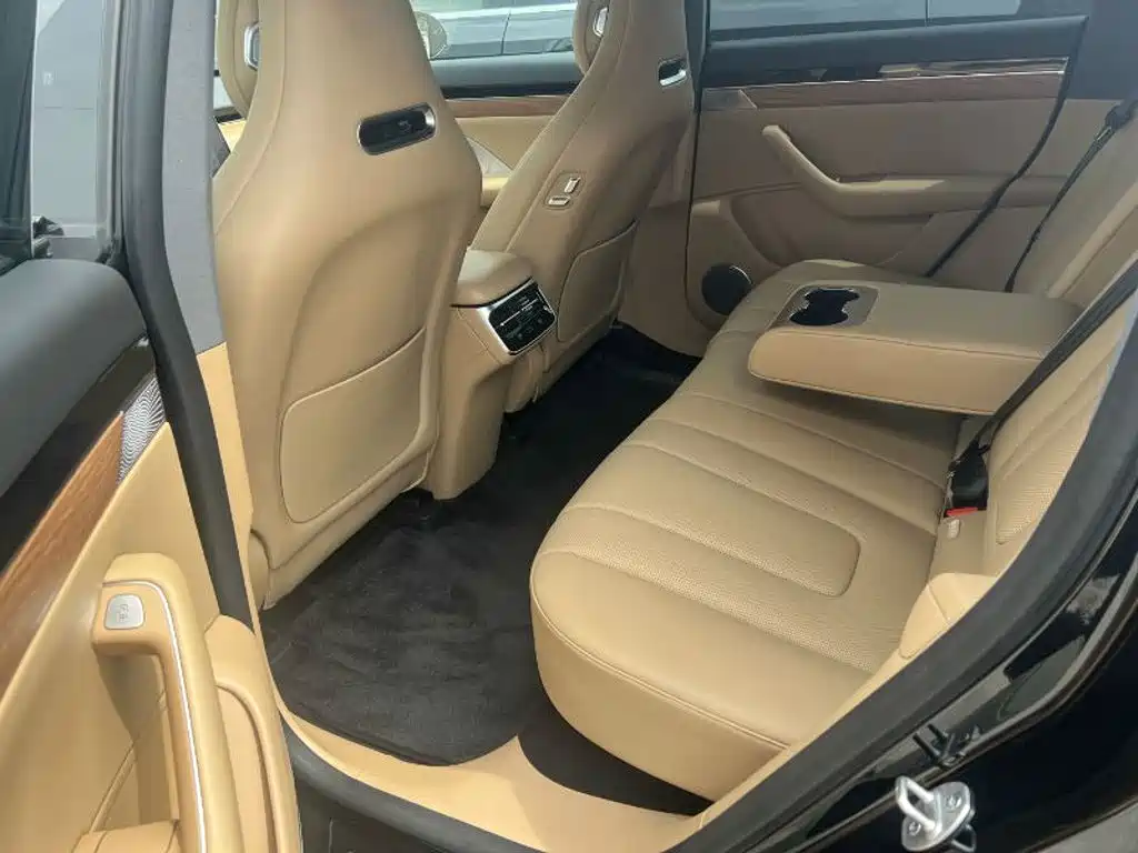 2026 Zhijie Luxeed R7