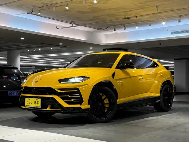 lamborghini urus