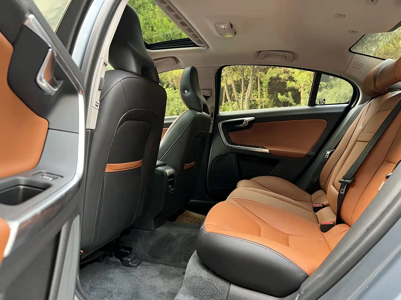 Фото 7 - Volvo S60