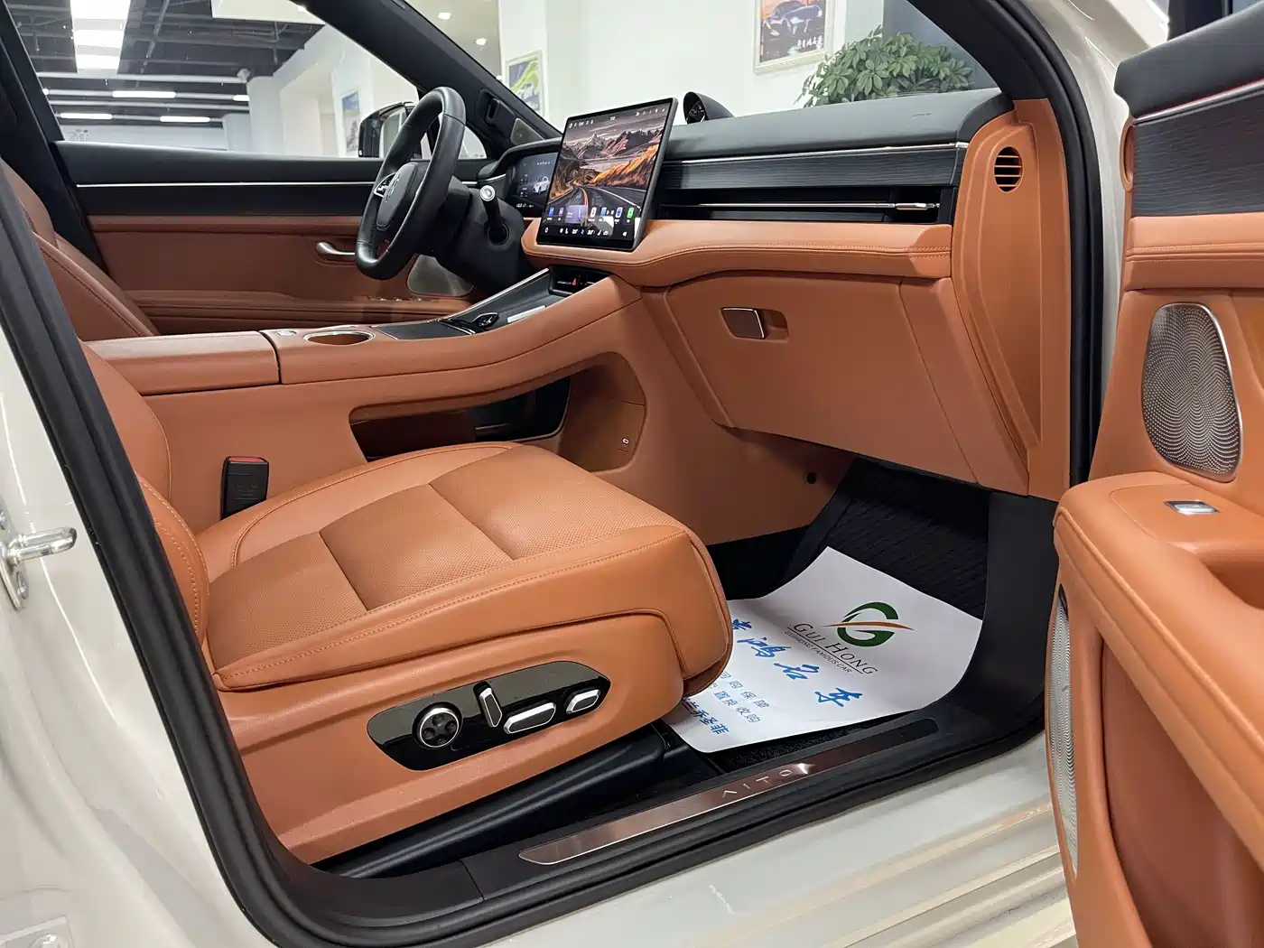 AITO Wenjie AITO M5 2025 Extended Range Ultra AWD фото 7