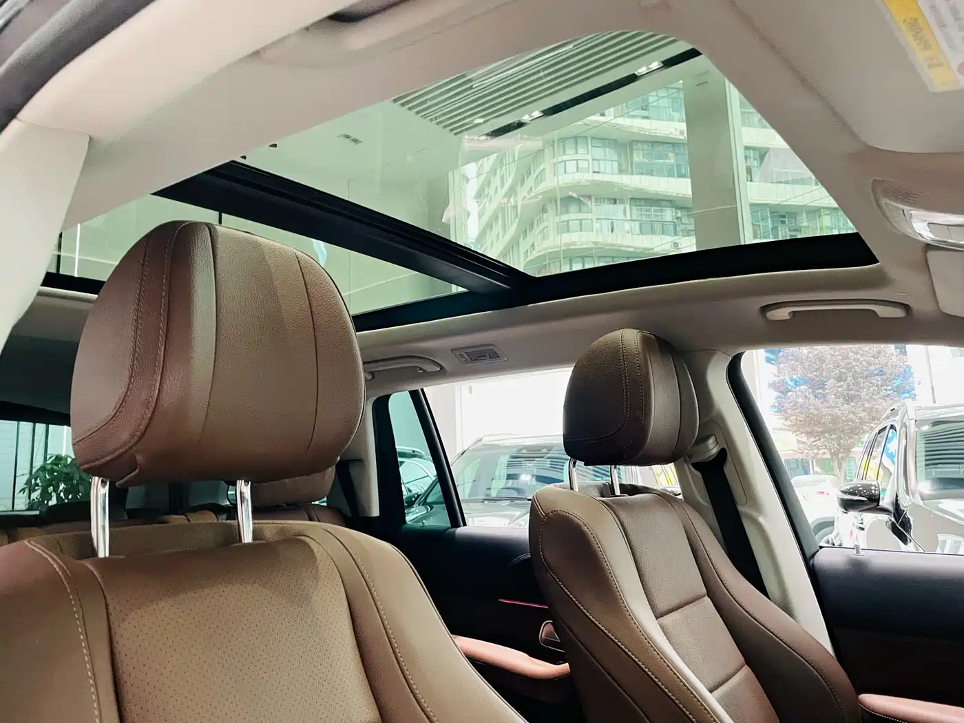 Mercedes-Benz GLS 2024 GLS 450 4MATIC Fashion Edition фото 17