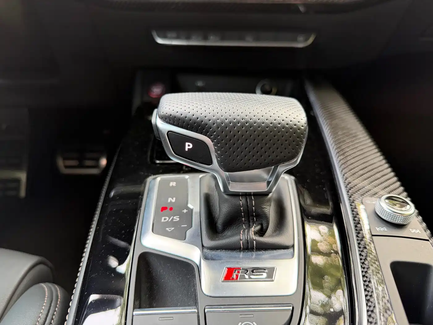 Audi RS 5 2023 Model RS 5 2.9T Sportback Dark Gold Edition фото 10