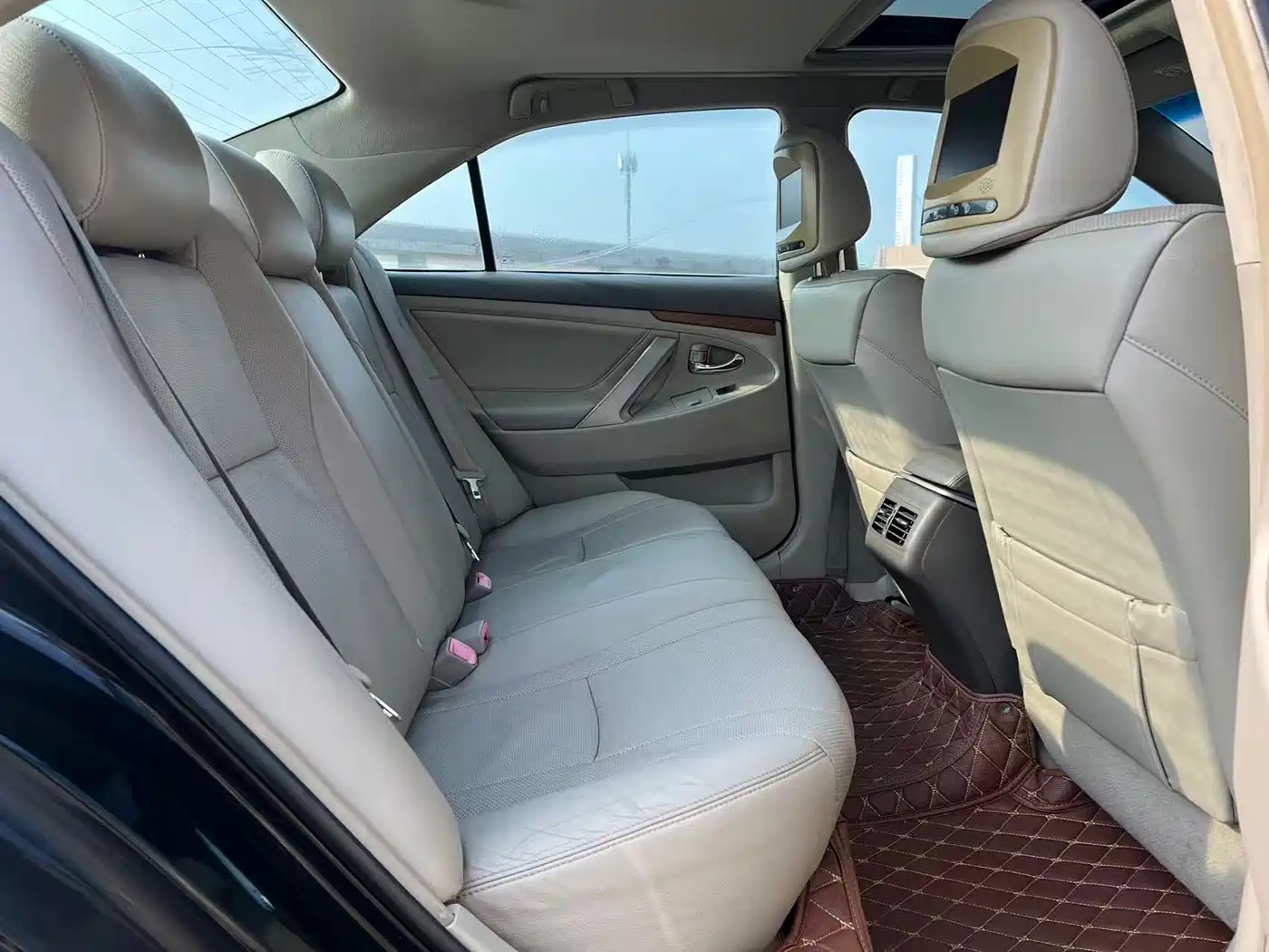 Toyota Camry 2010 200G Classic Edition фото 14