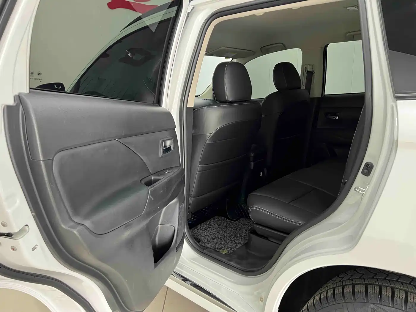 Mitsubishi Outlander 2021 Facelift 2.0L 2WD Comfort Edition 5-Seater фото 16