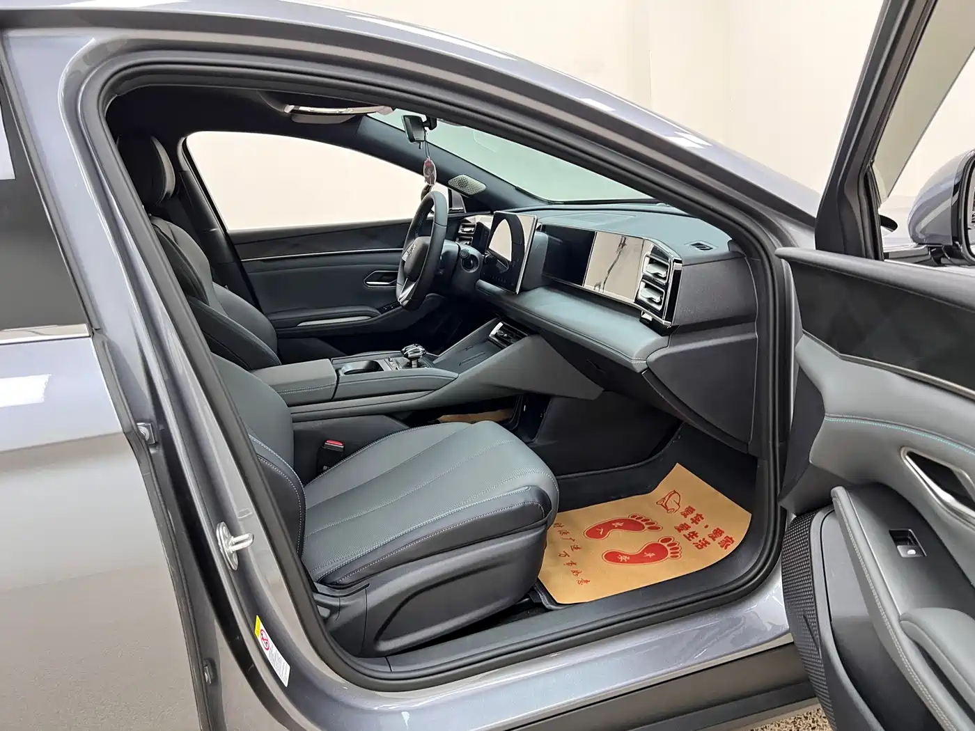 BYD Qin L 2024 DM-i 80KM Superior фото 29