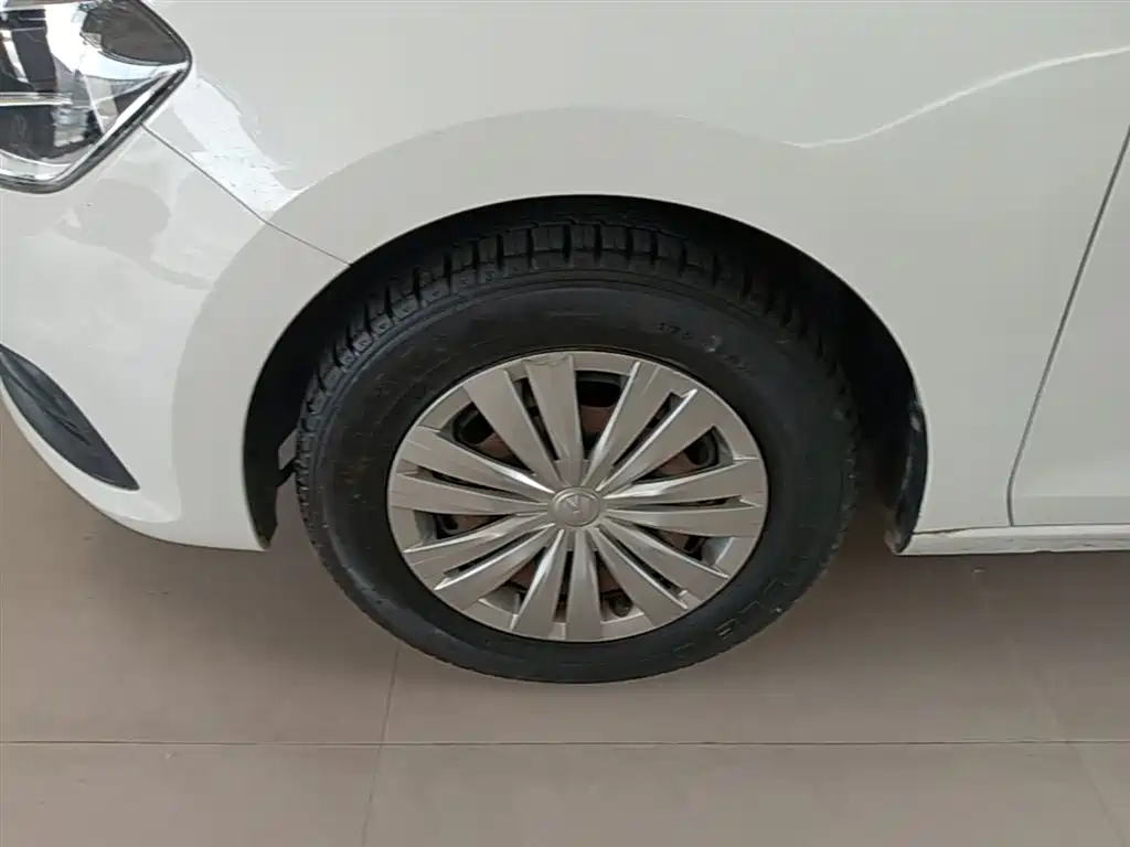 Volkswagen Santana 2016 1.6L Manual Trend Edition фото 23