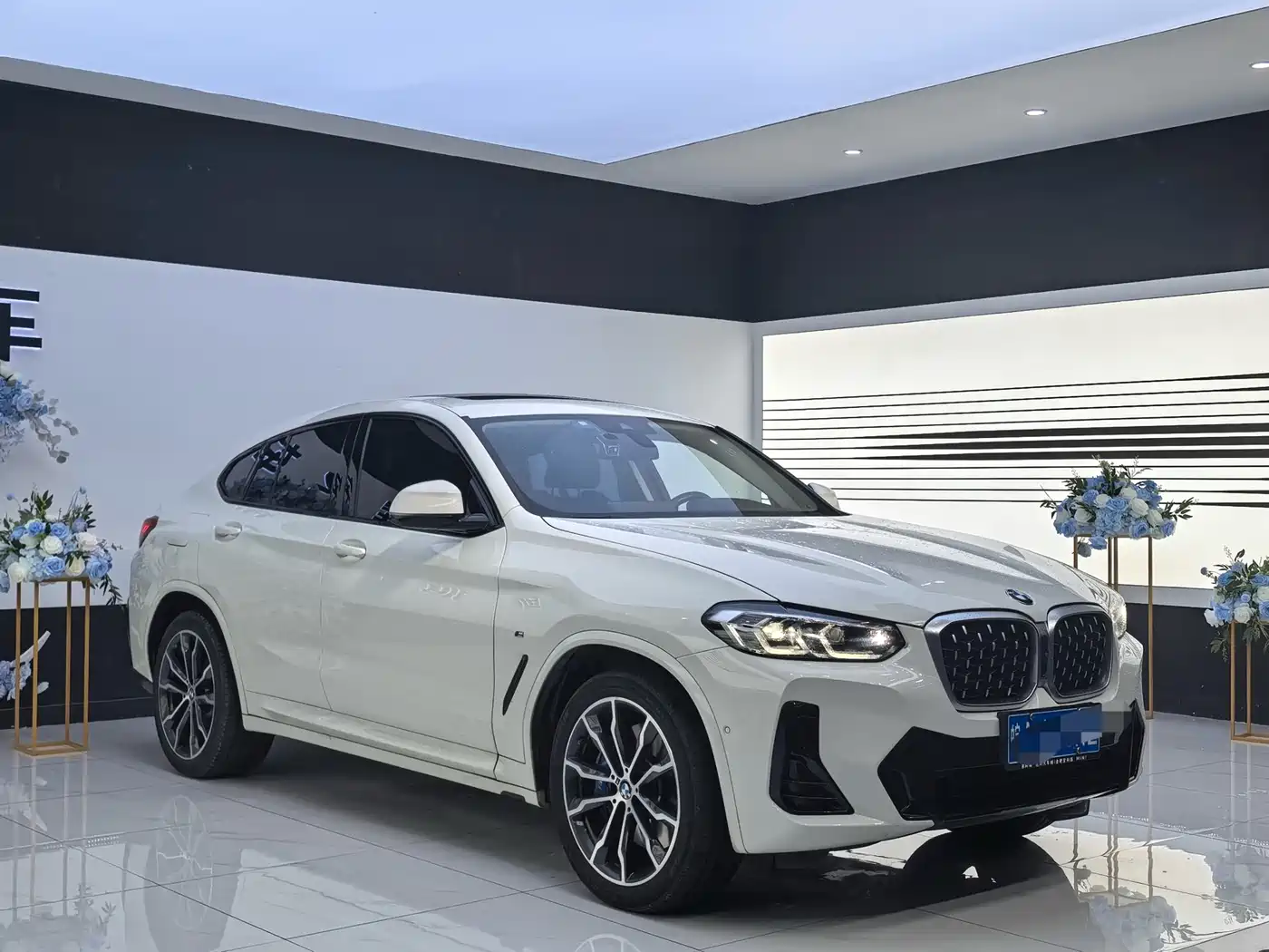 BMW X4 2022 xDrive 30i M Sport Package фото 3