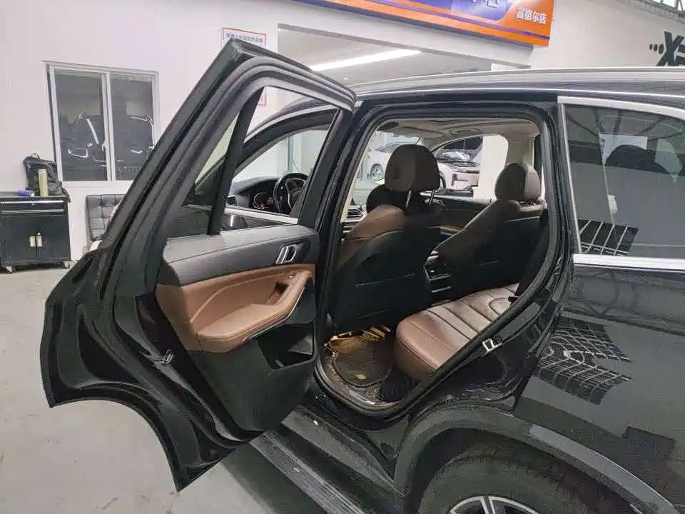 Photo 7 - BMW X5