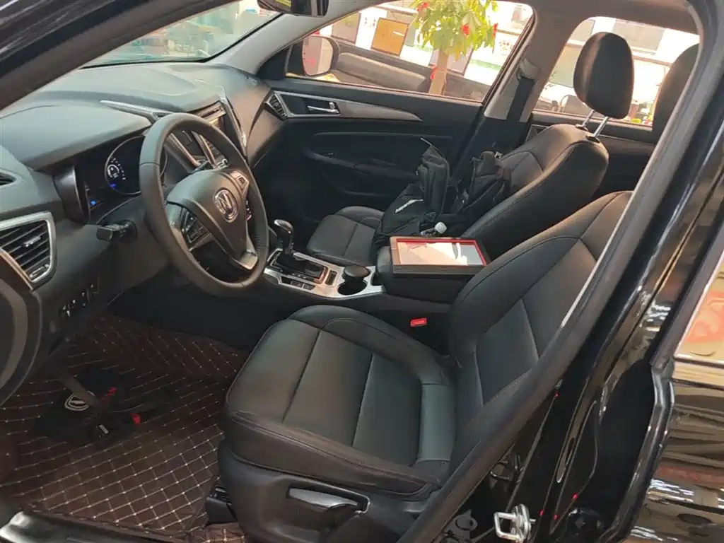 CHANGAN CS75
