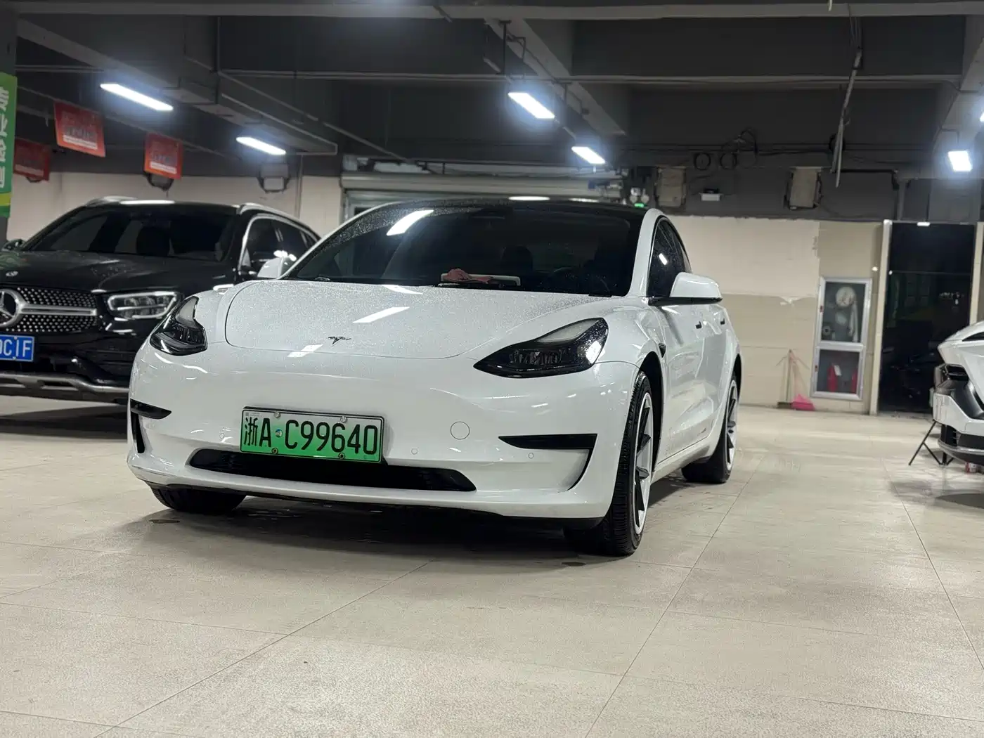 TESLA MODEL 3