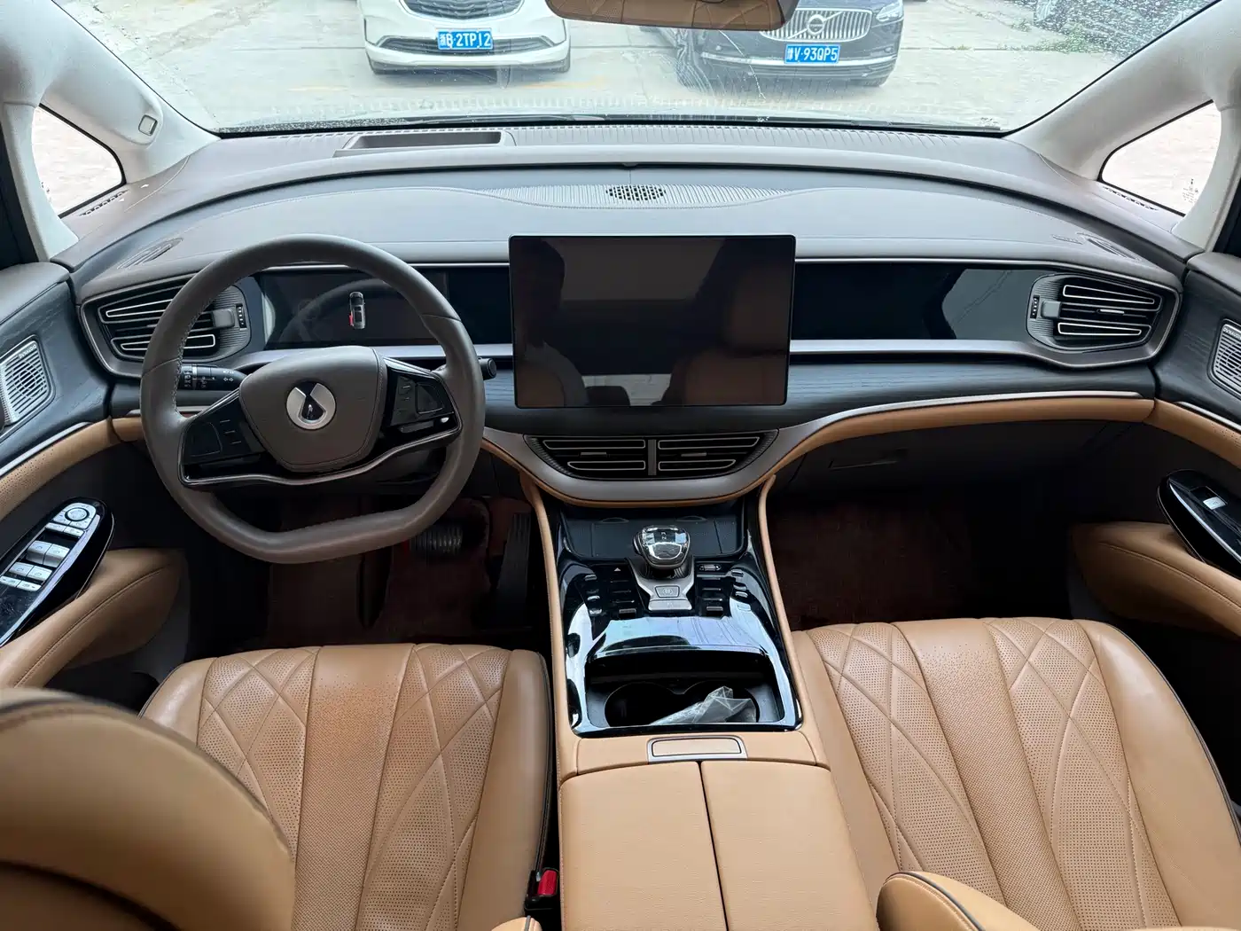 Denza D9 2022 DM-i 970 AWD Flagship фото 3