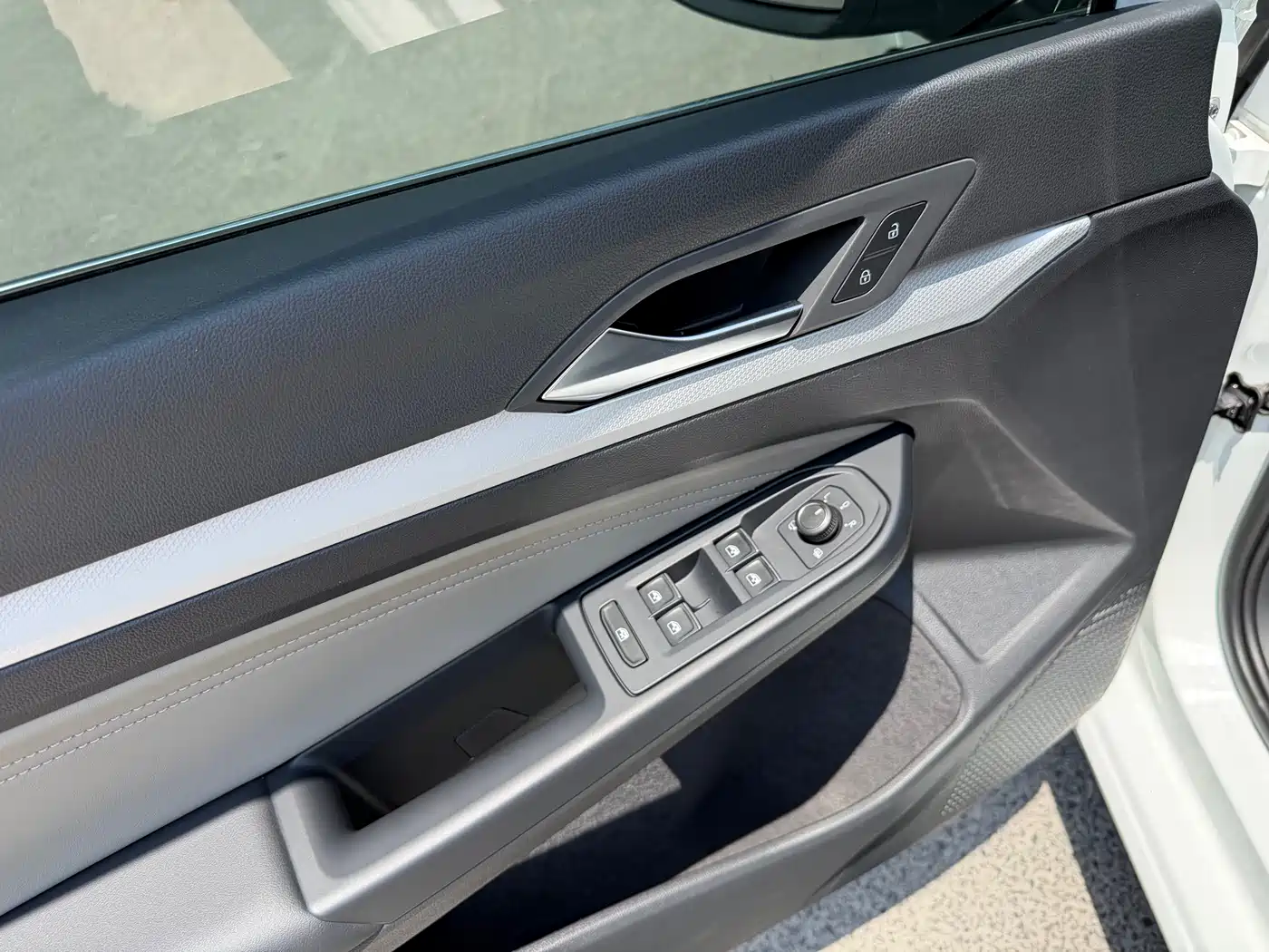 Volkswagen Golf 2023 Facelift 280TSI DSG Pro фото 7