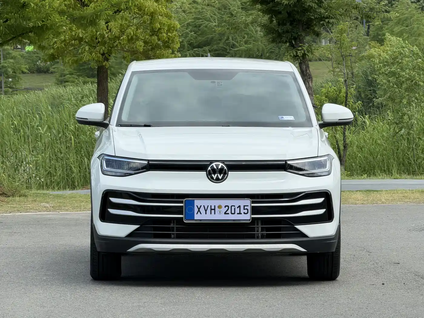 Volkswagen Tharu 2025 Model Rising Star 1.5L Advance Edition фото 2