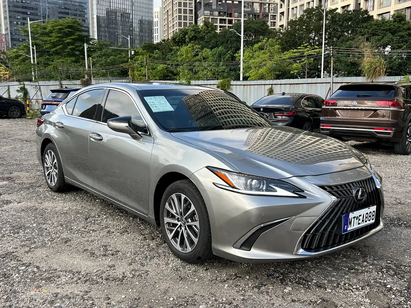 Lexus ES 2023 200 Luxury Edition фото 2