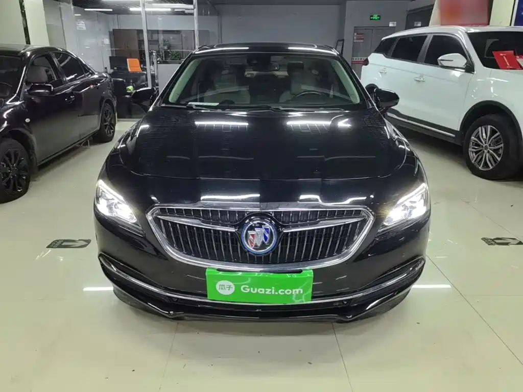 Фото 3 - Buick LaCrosse