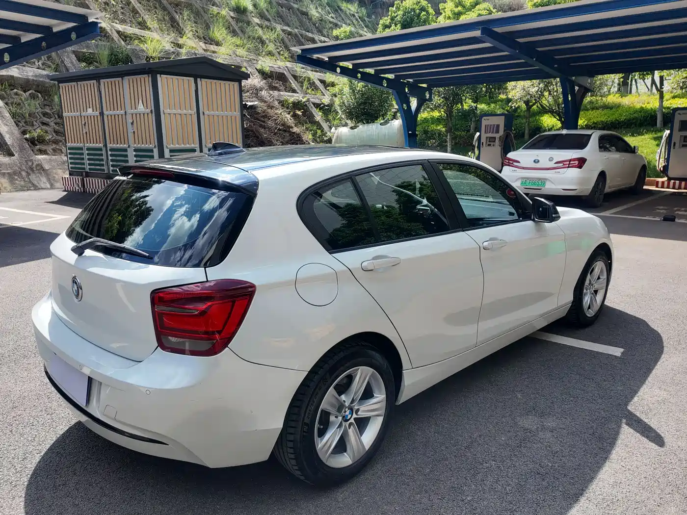 BMW 1 Series (Import) 2013 Facelift 118i Sport Model фото 18