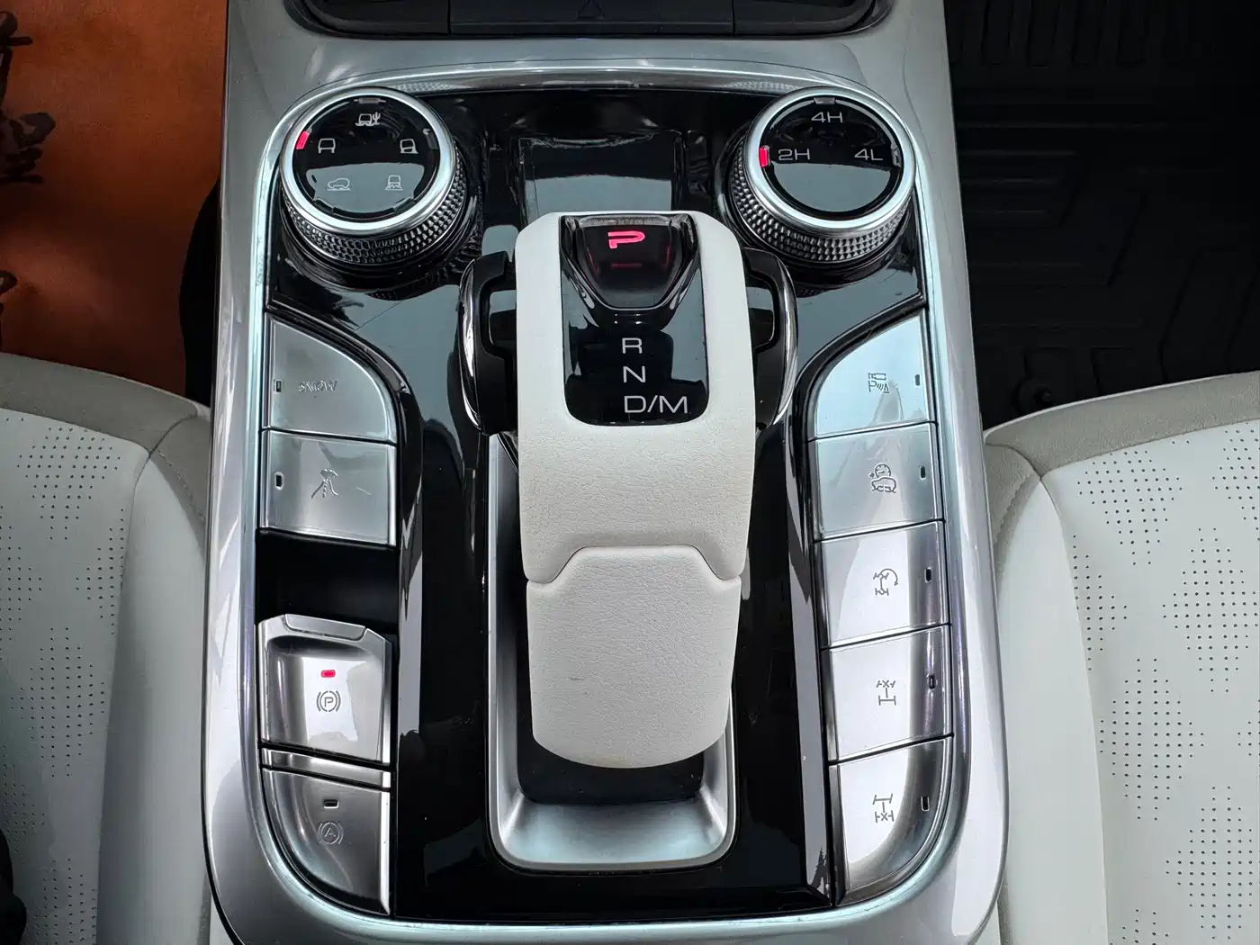 TANK CO CREATION TANK 300