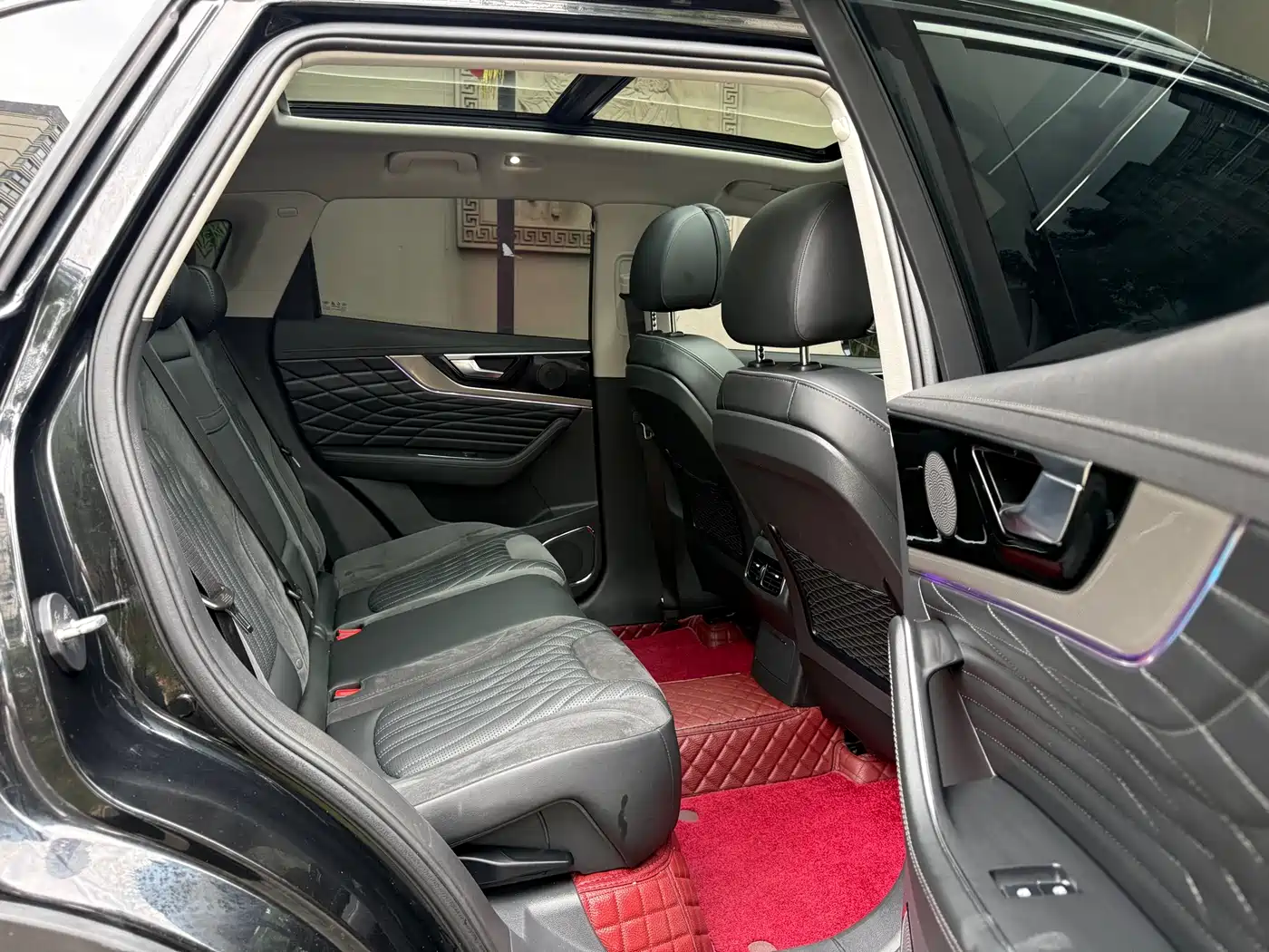 Hongqi HS5 2022 Facelift 2.0T Smart Flag Enjoyment AWD Edition фото 10