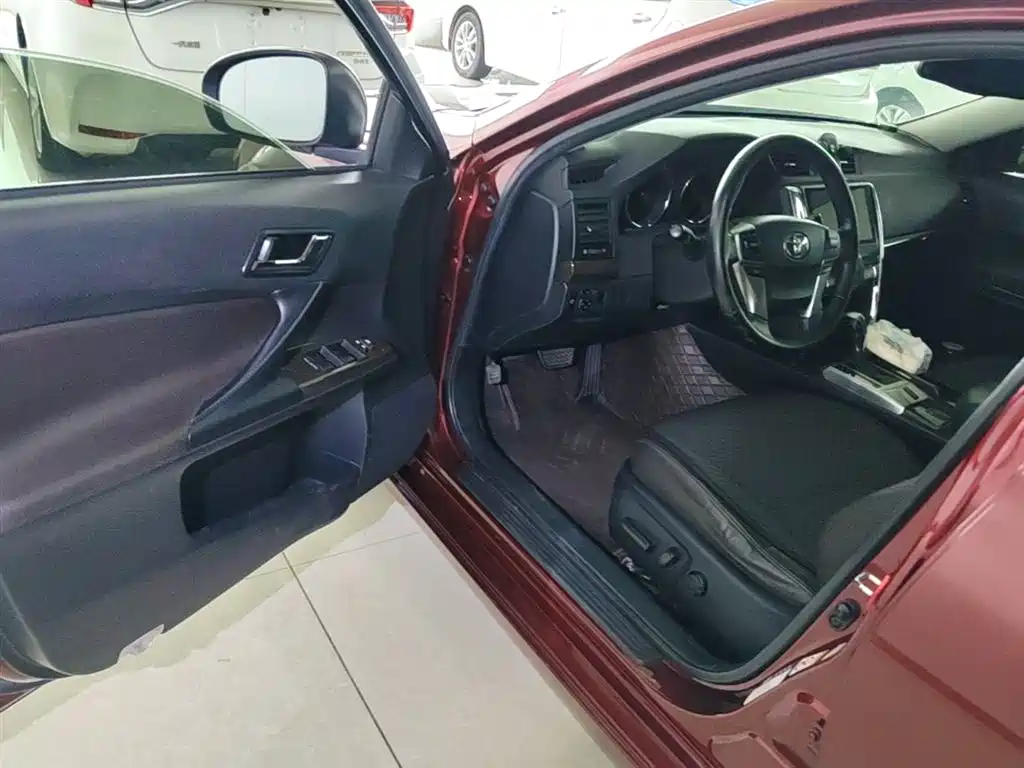 Toyota Reiz 2013 2.5V Elite Edition фото 16