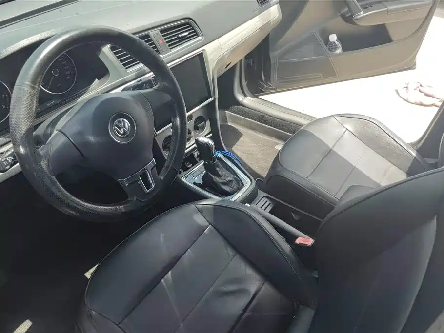 Volkswagen Lavida 2013 1.4TSI DSG Comfort Edition фото 12
