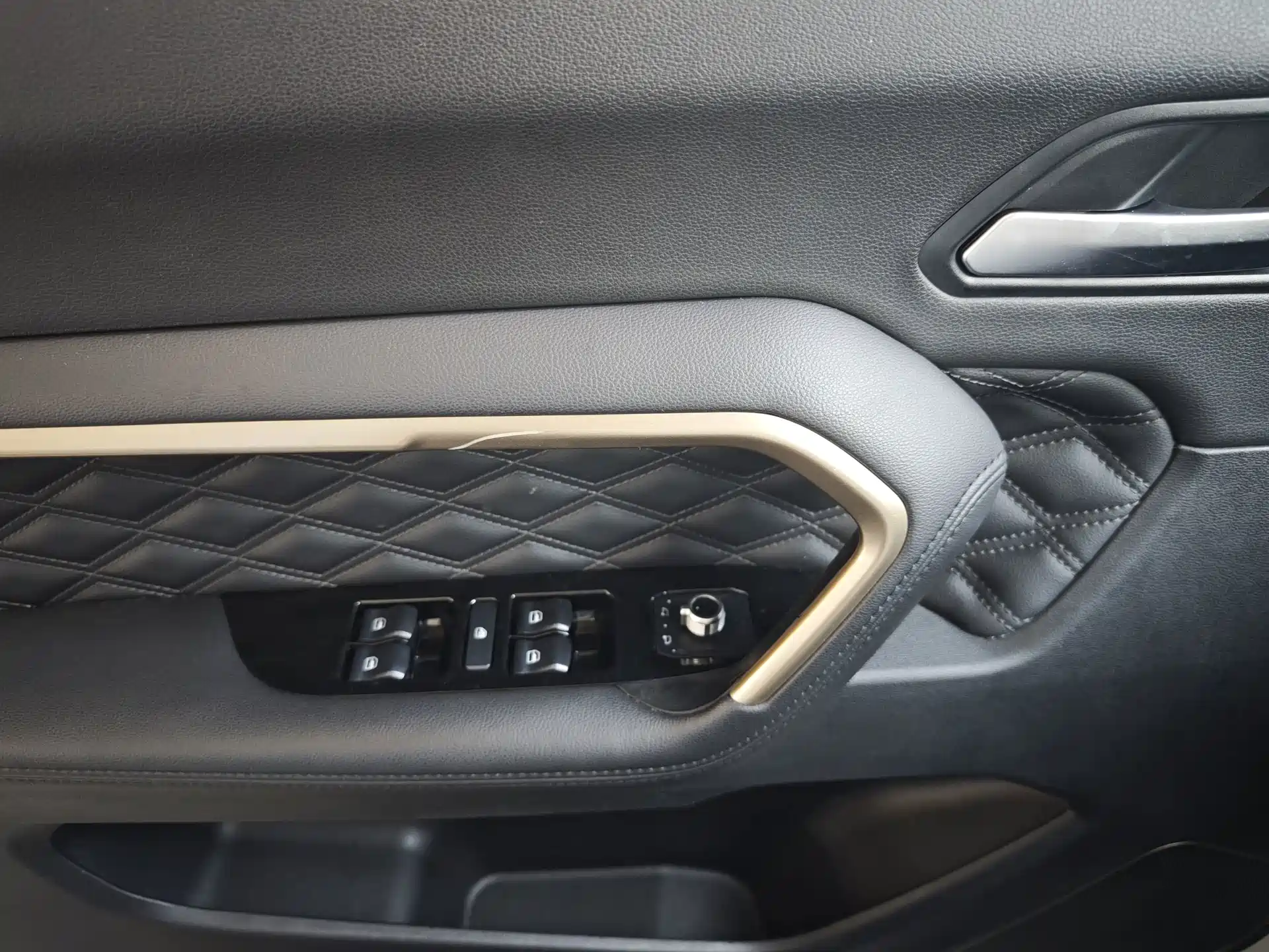 Photo 11 - Haval H6