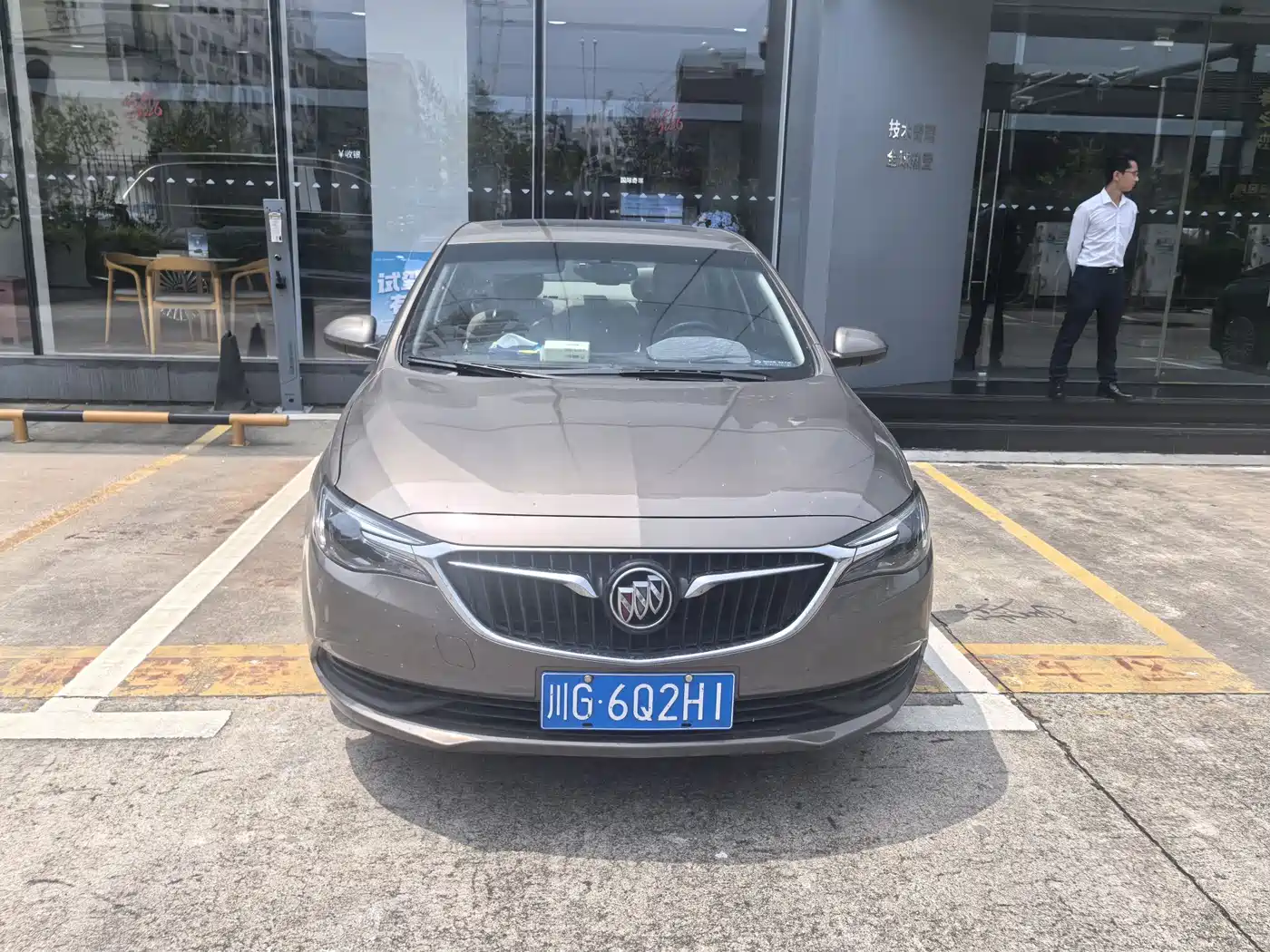 Photo 2 - Buick Excelle
