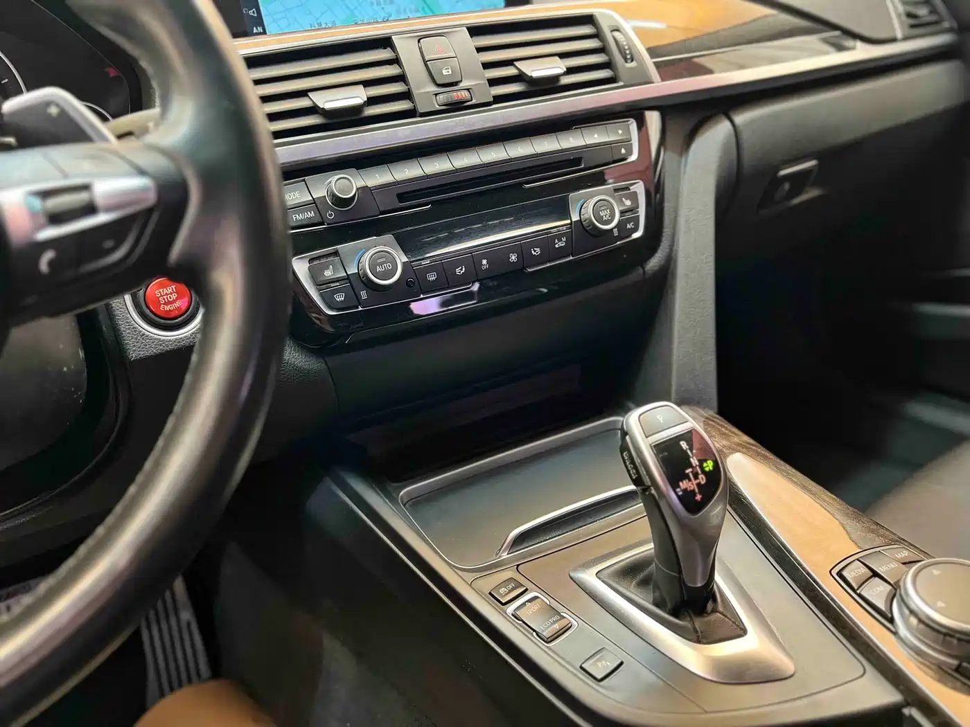 BMW 3 Series 2017 330Li M Sport фото 17