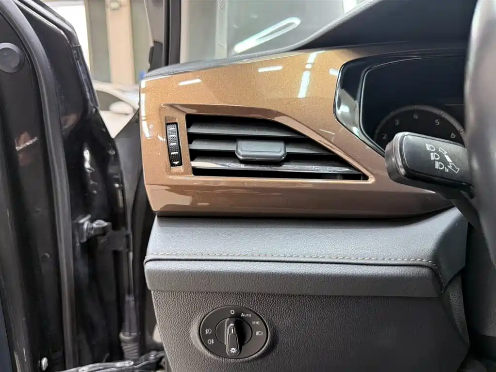 Volkswagen Tharu 2021 280TSI 2WD Luxury Plus фото 9