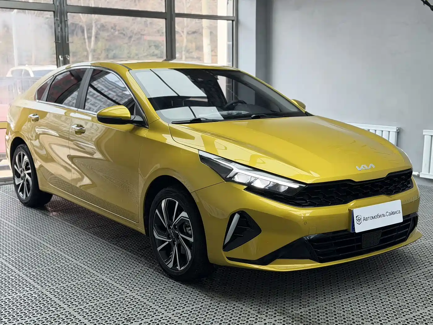 Kia K3 2023 1.5L CVT Premium Edition фото 3